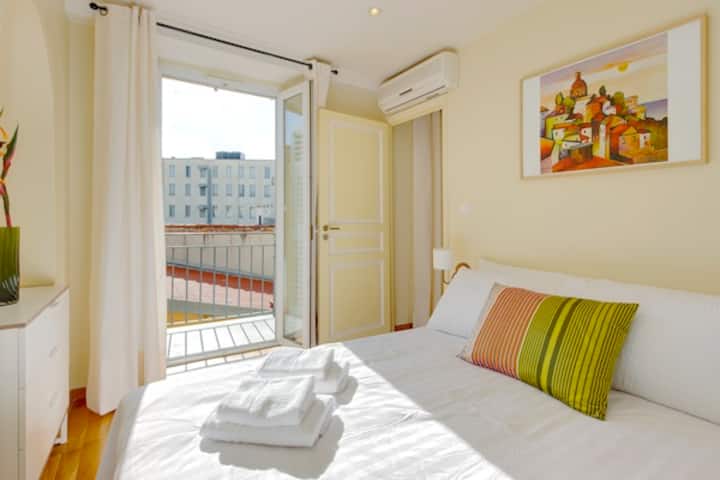 Pamja e dhomës së gjumit