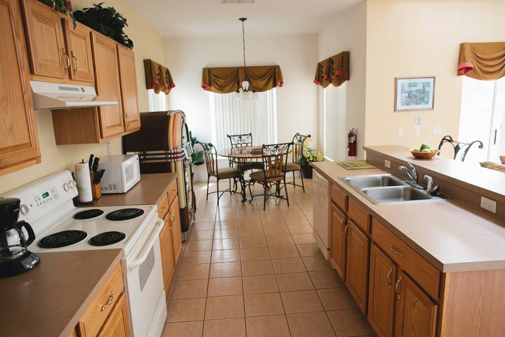 The kitchen and dining area...