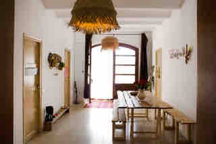 MAS BENET, casa entera 25/26 personas gallery image 3