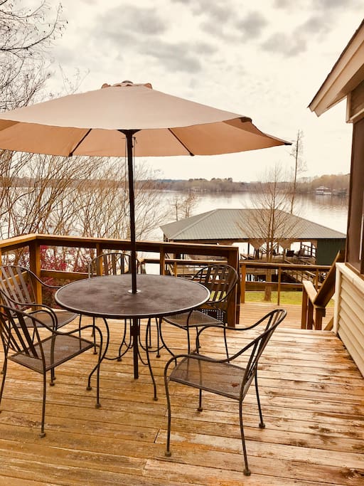 Upper level deck