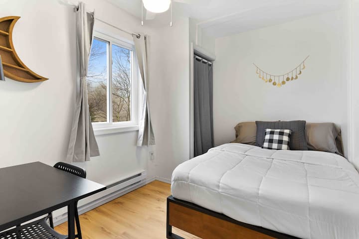 Double bedroom, 2nd floor. 