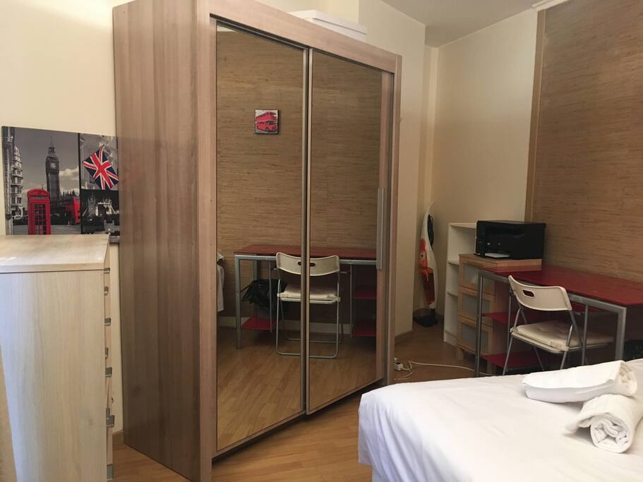 Bedroom & Workplace