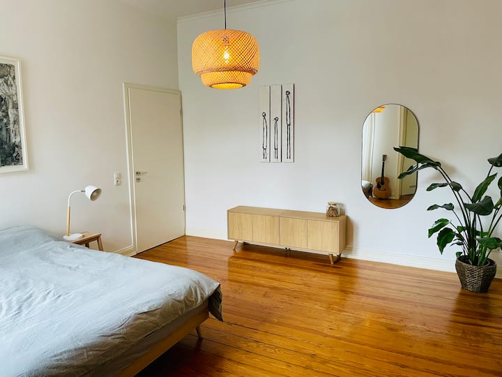 Spacious flat in centre of Bonn