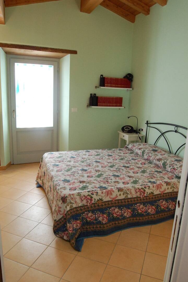 غرفة النوم الرئيسية.
