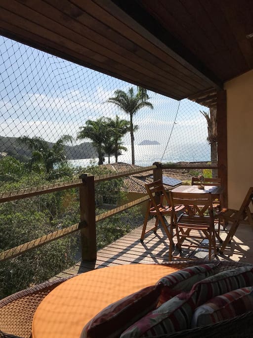 Varanda da sala com vista.