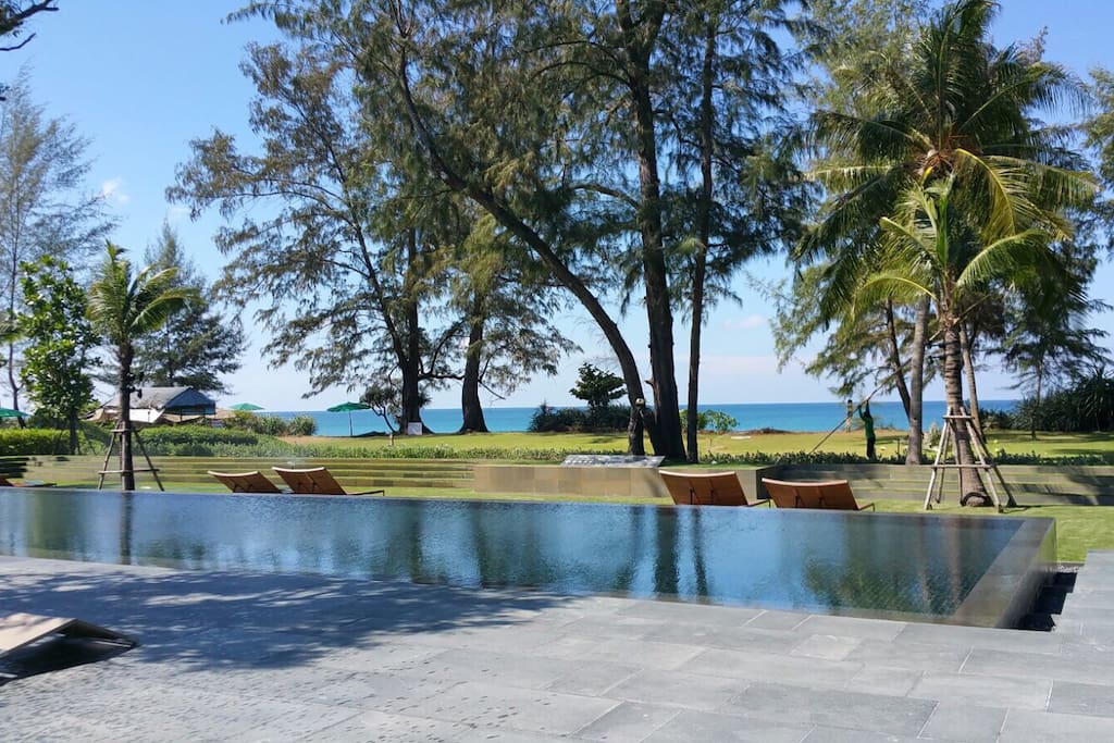 Pool with sea view, and BBQ area for beachfront BBQ garden party