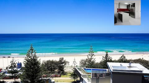 Beachfront Apartment With Panoramic Ocean Views