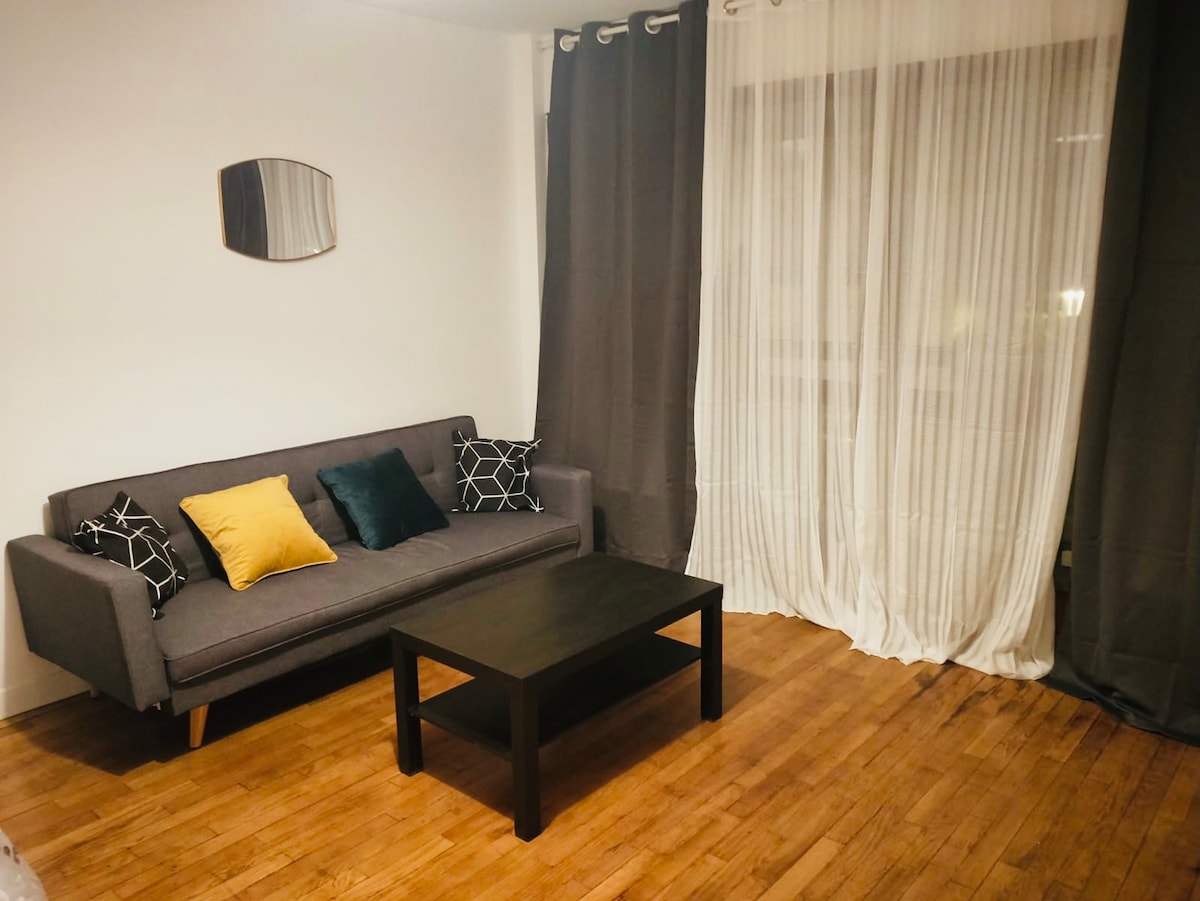 Top Airbnb: Beautiful apartment 15 minutes from Paris city center à Bondy