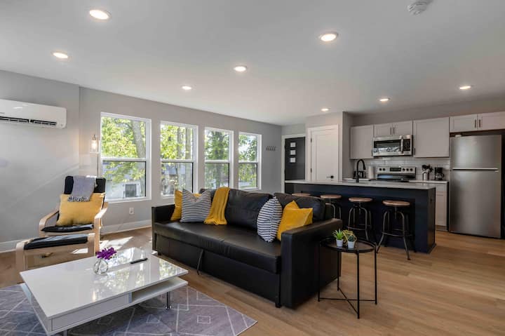 Carriage House W/ Tons Of Natural Light - 印第安納