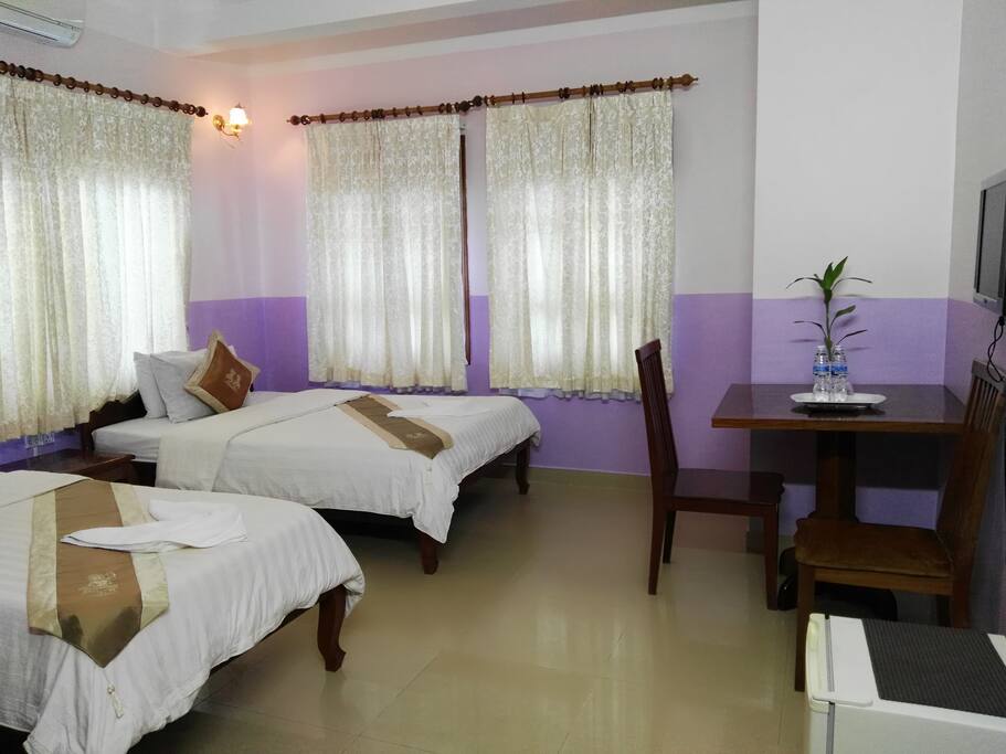 Popular 23 sq meter room with the bed facing the private view to the Siem Reapn River and other side to the villge. En-suite facilities including private bathroom with standard facilities. Air conditioning and ceiling fans. 2 to 3 adults only. 1 Double with 1 x 160 cm bed - 1 bed with