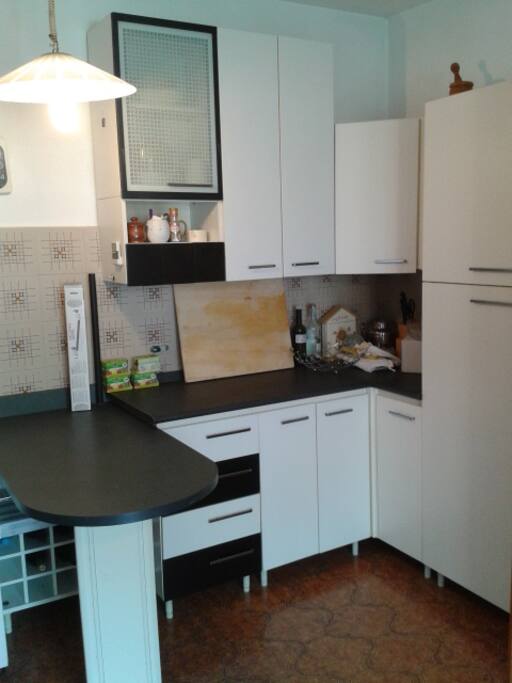 Cucina a vista sul soggiorno