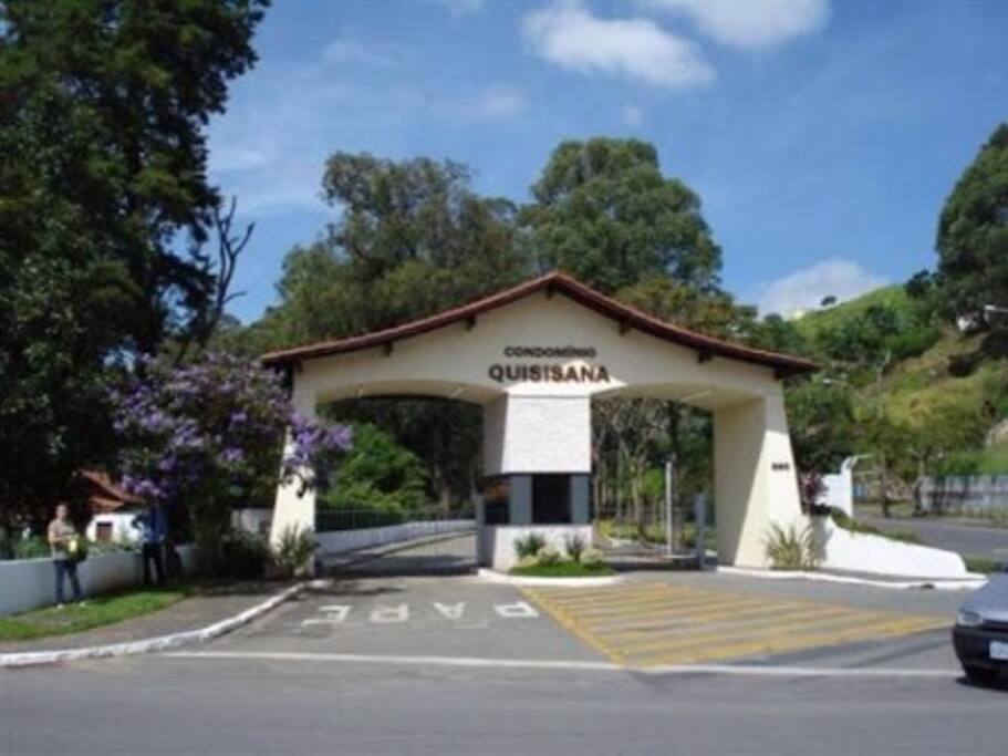 Entrada do condomínio