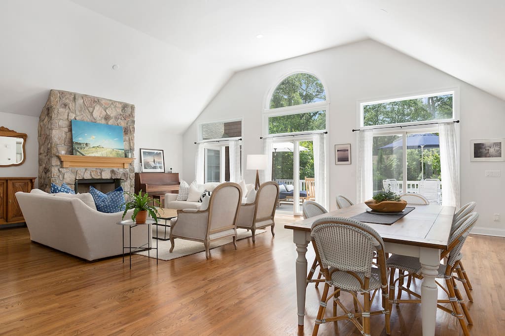 Open living and dining area off the kitchen
