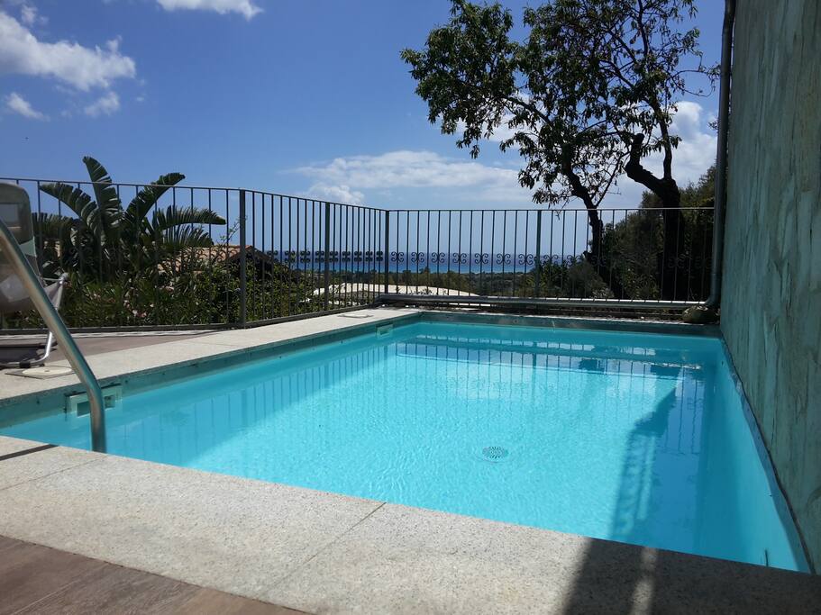 terrazza panoramica vista mare con piscina a uso esclusivo