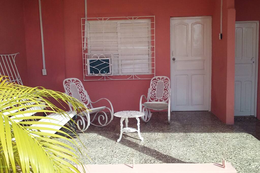 Area exterior de la habitación.