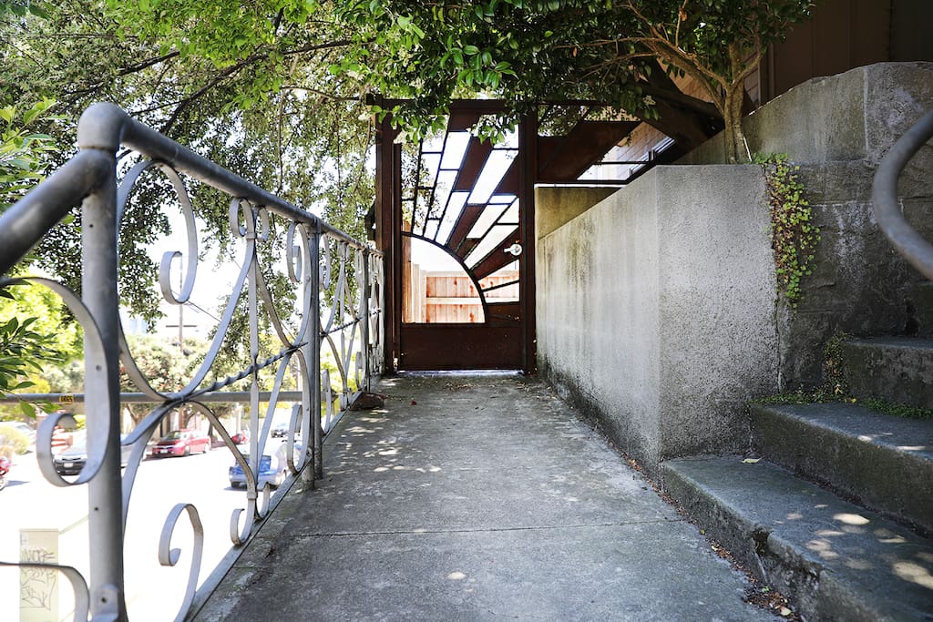 Private Gate