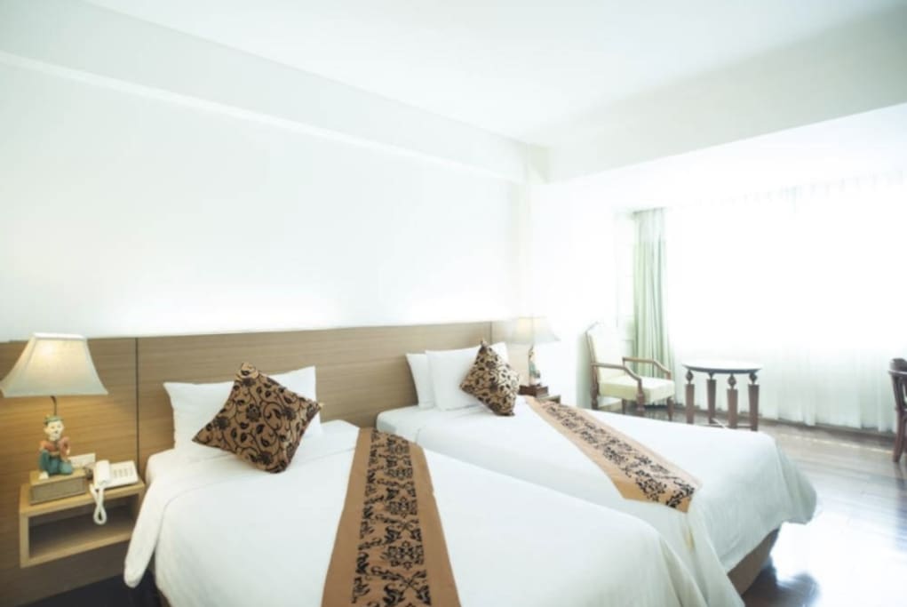 3 single beds