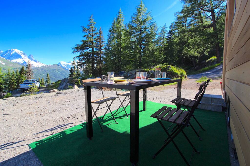 Terrasse avec vue panoramique.