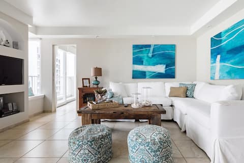 Corner Condo with Ocean View Balcony