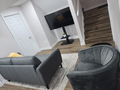 Elegant & Tasteful Private 2/br Apartment, Thorold