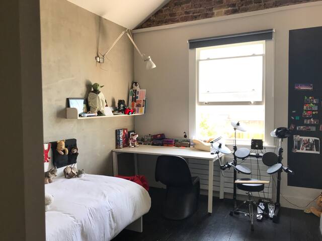 LUX VIC HOUSE garden & cine 230 gallery image 2