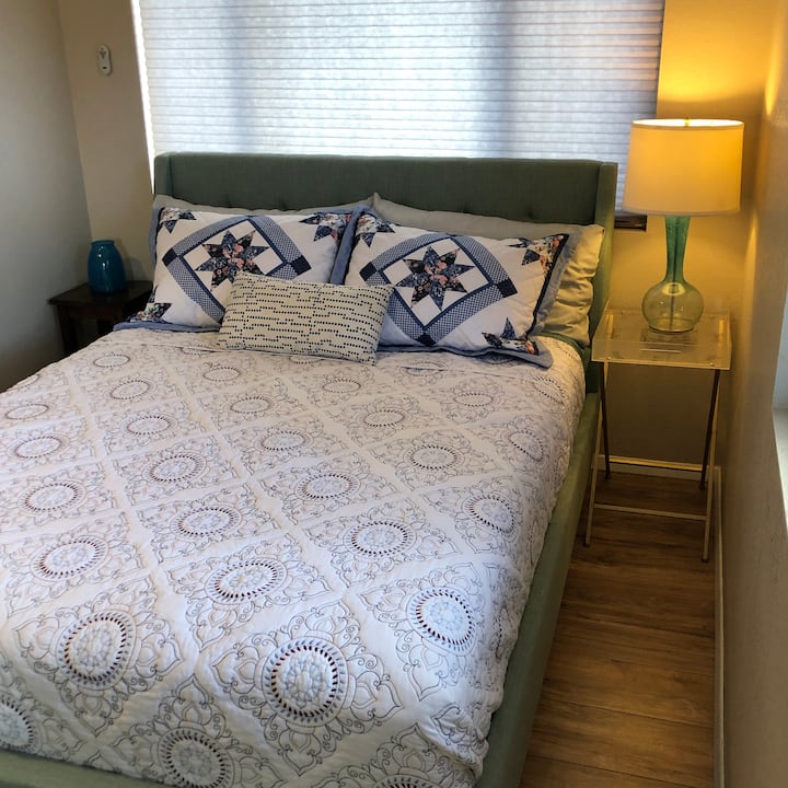 1号卧室标准双人床