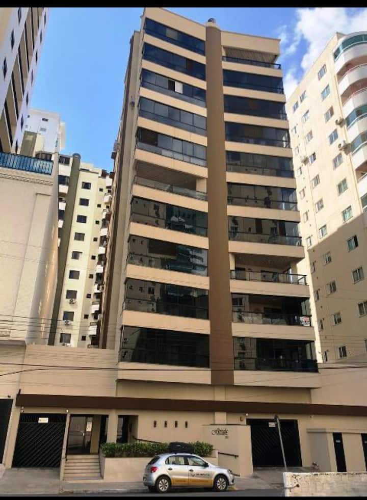 Apartamento 3 quartos, com ar condicionado