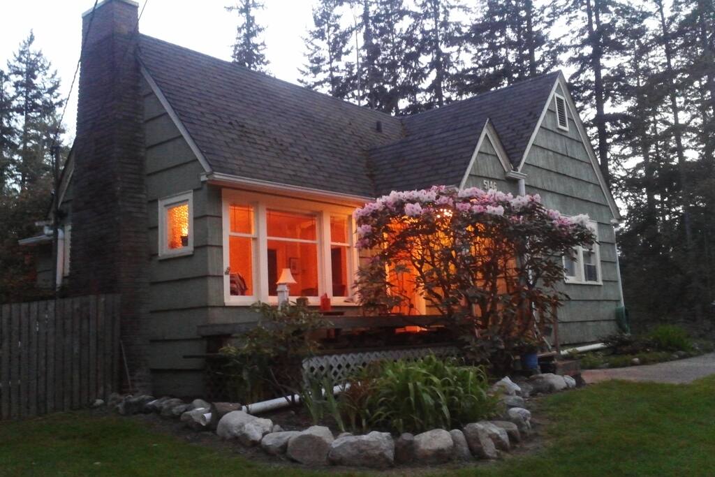 Evening at the Front House