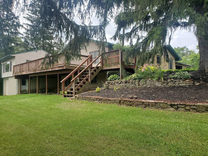 Larsen Farm Secluded Farmhouse with Hotub Farm stays for Rent in
