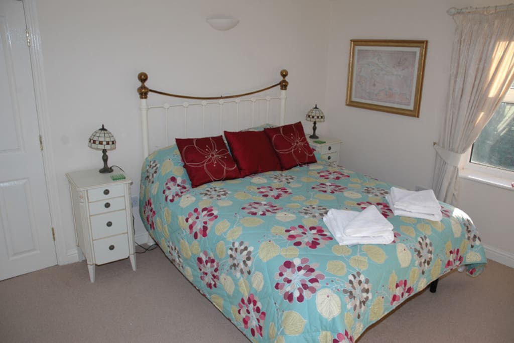 One King Size ensuite bedroom