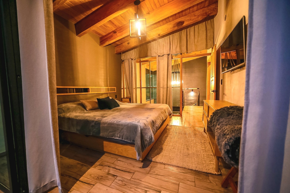 Kitanda kikubwa cha ukubwa wa chumba cha kulala 