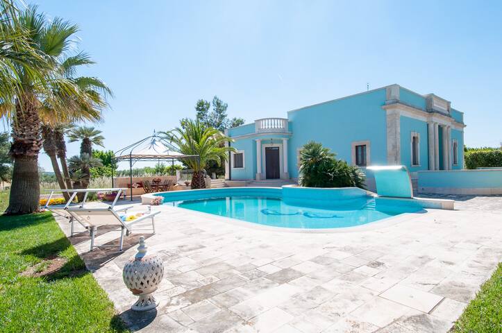 Spacious Villa with Pool in Puglia for 8 people gallery image 2