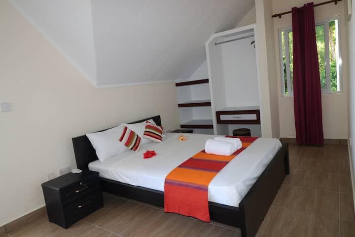 חדר שינה - דירת יוקרה עם שני חדרי שינה