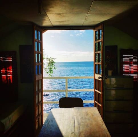 Family Oceanview Room -La Bella- near Oslob Whale