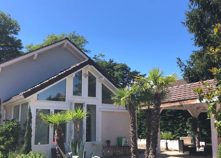 MAISON A 300 MÈTRES DE LA PLAGE DE SABLE !