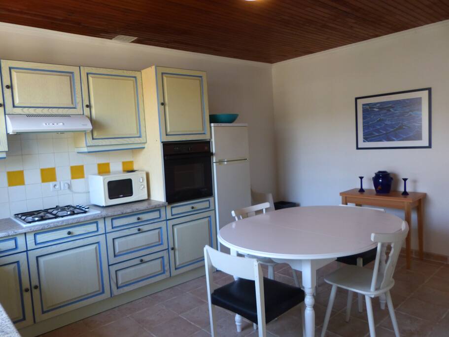 CUISINE EQUIPEE