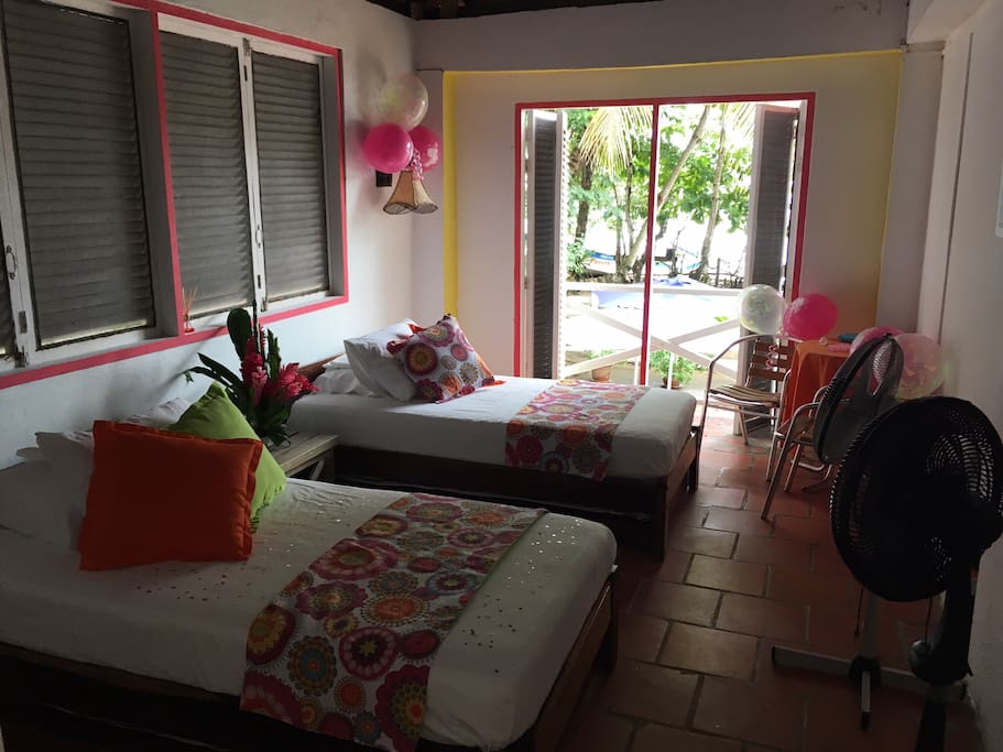 Habitaciones con balcón vista al mar