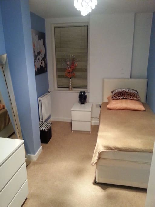 Private single bedroom
