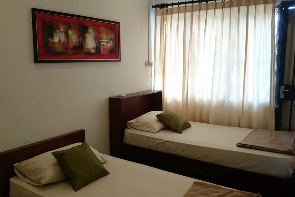 Bedroom 3 (2 single bed)