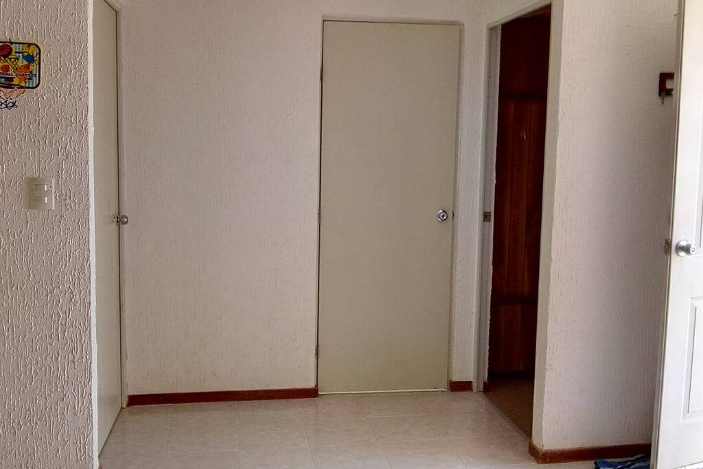 2 recamaras un baño completo (una recamara se encuentra en remodelación)