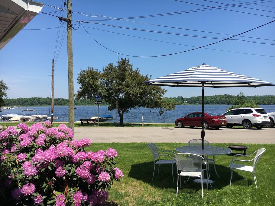 Edinboro Lakeside Cottage Cottages for Rent in Edinboro, Pennsylvania