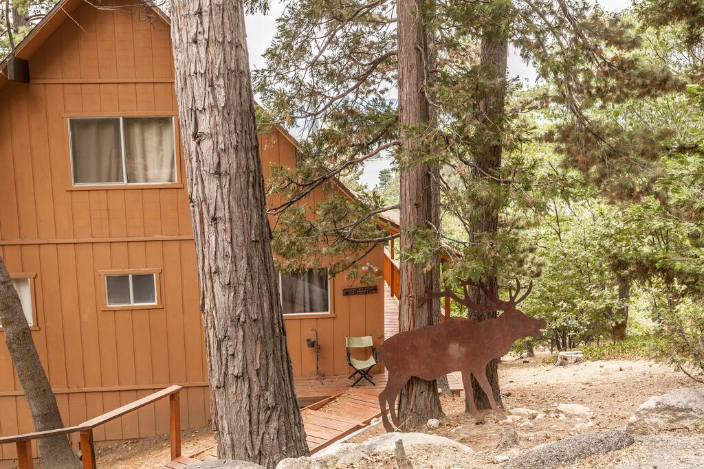 Moose artwork made from metal