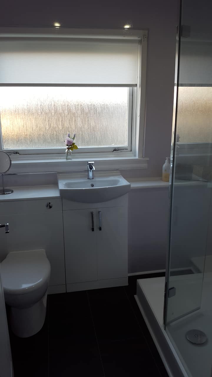 Top 10 Airbnb Vacation Rentals In East Kilbride, UK Updated 2024