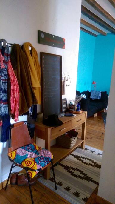 Entrée et salon /Entrance and living room