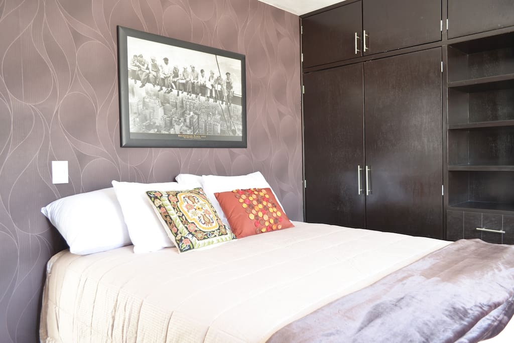 Recámara 2/Room 2
Queen Bed