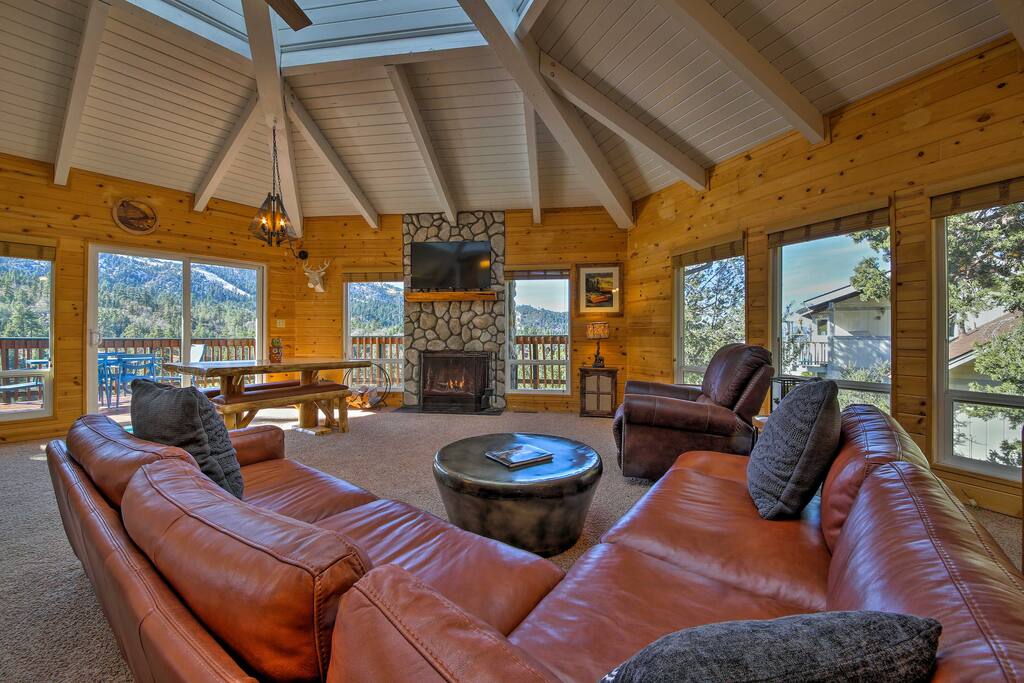 After a day on the slopes, rest your ski legs in the hexagonal grand room.