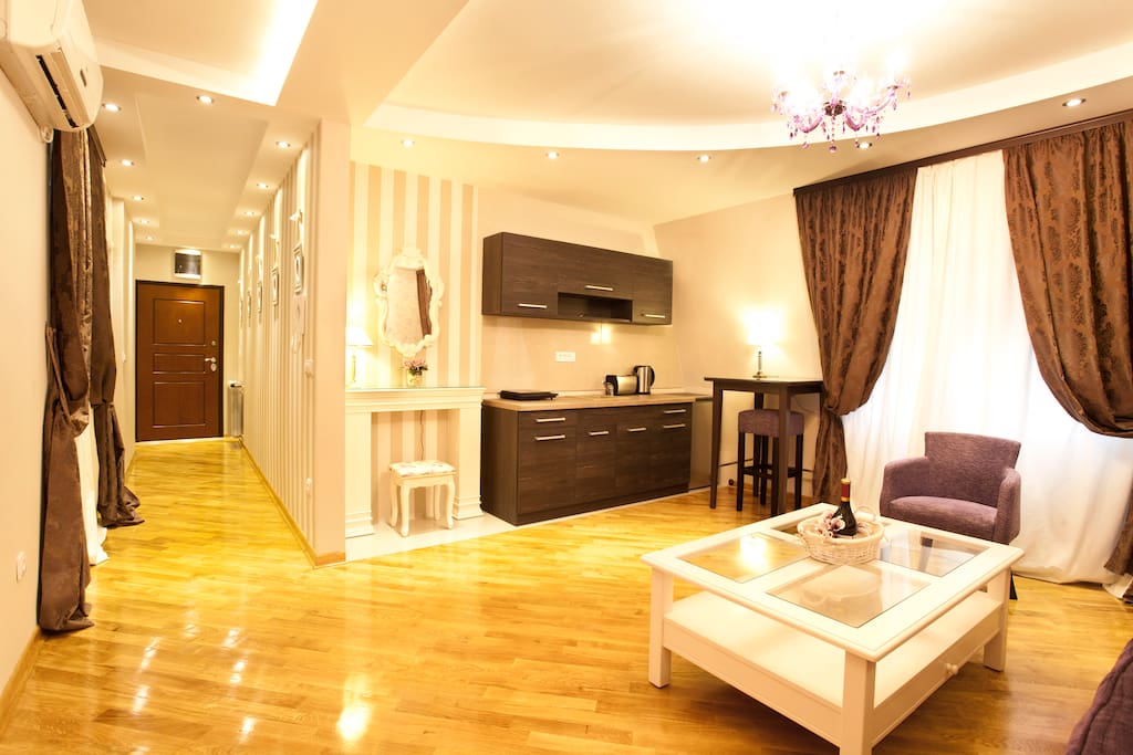 Livingroom with kitchen