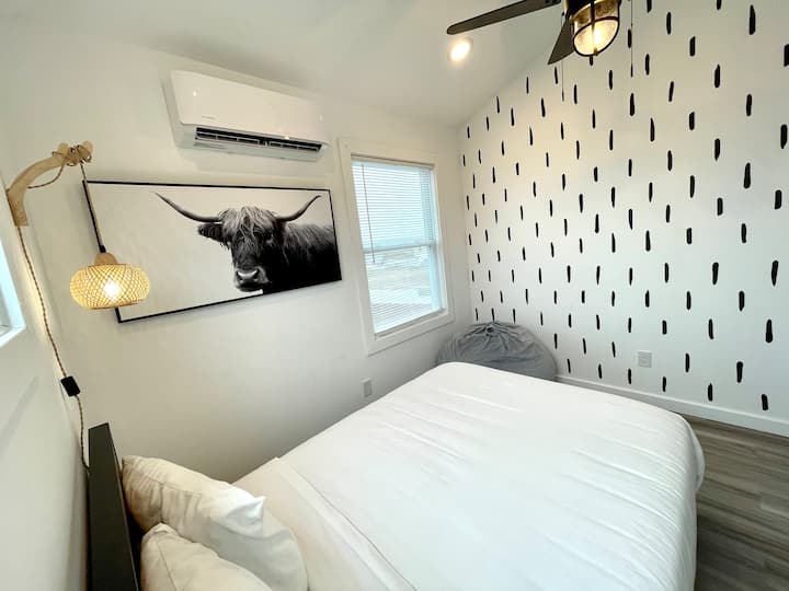 Bedroom #2- Located on the 2nd Floor, Full Bed 