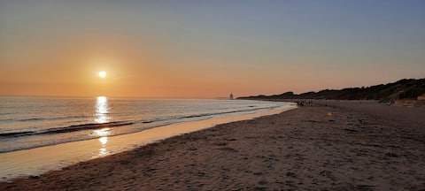 Near to the Beach - 2 bedroom Flat Sleeps up to 5