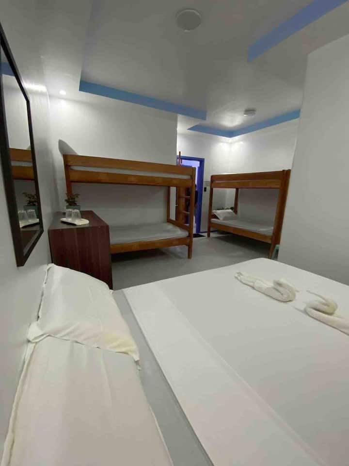 La Ramona’s Place: Perpecto’s Room Good For 6pax - Oslob